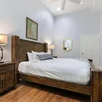 Apartment Modern 4br Living In Downtown Nola New Orleans