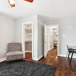 Amazing 3bedroom Townhome, In Historic Dryade Holiday home