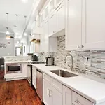 Holiday home Amazing 3bedroom Townhome, In Historic Dryade *