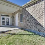 Easy Dtwn Nola Commute! Elegant Home With Yard