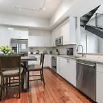 Apartment Upscale And Penthouses Close To Canal And Bourbon St New Orleans