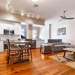 Upscale And Penthouses Close To Canal And Bourbon St Apartment *