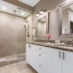 Apartment Upscale And Penthouses Close To Canal And Bourbon St New Orleans