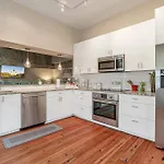 Upscale And Penthouses Close To Canal And Bourbon St Apartment *