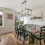 Festive 4Br Condo In The Heart Of Nola