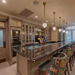 Hotel Voco St By Ihg 4*