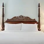 Voco St By Ihg Hotel New Orleans