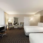 Hilton / St. Charles Avenue 4*