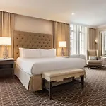 Hilton / St. Charles Avenue Hotel 4*