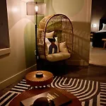 Apartment Luxury 2-bedroom Steps Away From The French Quarter *