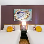 Modern & Fully Furnished In The Heart Of The Apartment New Orleans