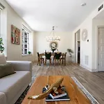 Amazing 3-Bedroom Luxury Condo Just Steps To The French Quarter