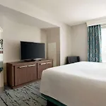 Hilton Garden Convention Center Hotel 3*
