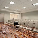 Hilton Garden Convention Center Hotel 3*