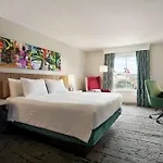 Hilton Garden Convention Center Hotel 3*