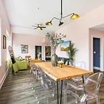 Exquisite 4 Bedroom Luxury Just Steps From The French Quarter Apartment *