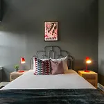 Exquisite 4 Bedroom Luxury Just Steps From The French Quarter Apartment *