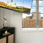 Luxury 2-bedroom Steps Away From The French Quarter Apartment *