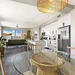 Luxury 2-bedroom Steps Away From The French Quarter