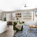 Luxury 2-Bedroom Condo Steps Away From The French Quarter