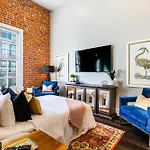 The Steamboat Apartment *