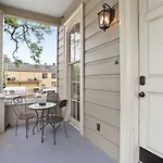 Holiday home 3bd Steps To Saint Charles Gated Parking *