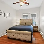 Stunning 2Bd Luxury Apt Perfect Nola Location