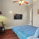 3bd Steps To Saint Charles Gated Parking Holiday home