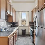 Holiday home 3bd Steps To Saint Charles Gated Parking