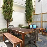 Holiday home Garden District 3bd 2ba Parking Stylish & Unique *