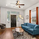Holiday home Garden District 3bd 2ba Parking Stylish & Unique New Orleans