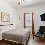 Fabulous Classy And Comfy 3bd 2ba And Parking Apartment