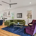 Luxury New 3Bd Home With Parking And Private Yard