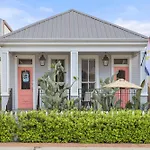 Upscale 3 Bed 2 Bath Private Home In Uptown New Orleans! Close To Magazine Street, Universities, & French Quarter