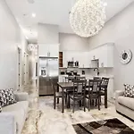 Luxury 5bdrm 5ba Near French Quarter Holiday home New Orleans