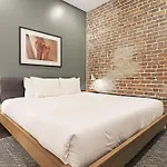 Aparthotel Roami At Motorworks 4*
