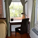 Auld Sweet Olive Bed & Breakfast