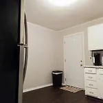 Cheeful, 2bed X 1bath Brick House *