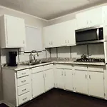 Cheeful, 2bed X 1bath Brick House *