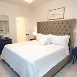 Esplanade Magic 5 Just Minutes By Uber Or Car To French Quarter And 5 Mins From Superdome Holiday home