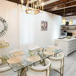 Holiday home Esplanade Magic 5 Just Minutes By Uber Or Car To French Quarter And 5 Mins From Superdome New Orleans