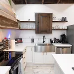 Esplanade Magic 5 Just Minutes By Uber Or Car To French Quarter And 5 Mins From Superdome *