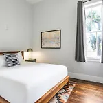 The Lrish House Apartment *