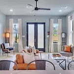 Chateau Miro 5br Mid-city Retreat Near Superdome Holiday home *