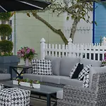 Villa Five Br - Sleeps 10! Steps From French Quarter *