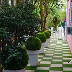 Villa 7 Bedroom - Sleeps 14! Next To Bourbon Street New Orleans