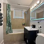 Magazine Mansion Motel New Orleans