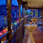 The Royal Sonesta Hotel 5*