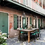 Chic Spot Near The Lower French Quarter