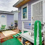 1 Mi To French Quarter Colorful Duplex With Grill!